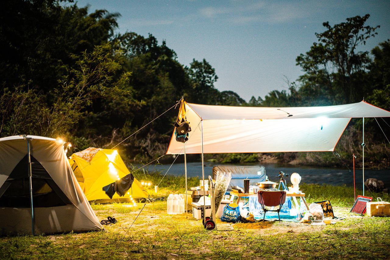 spreken Bekijk het internet Tolk Weg met de vlek: spoedcursus tentdoek schoonmaken - Campingtrend
