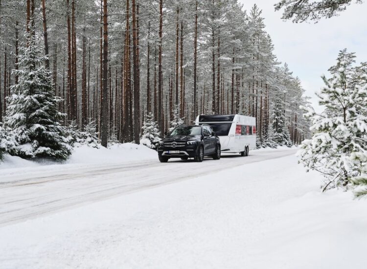 KABE caravan sneeuw