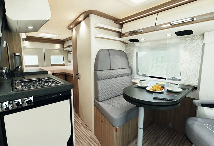 Malibu Van first class – two rooms 640 LE RB interieur