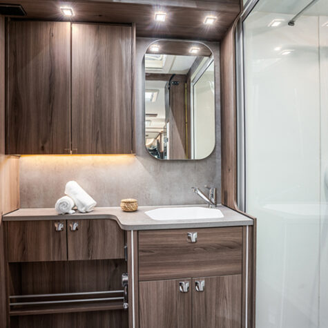 Royal x880 LQB badkamer